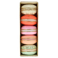 Load image into Gallery viewer, The surprise of Meri Meri and Ladurée: macarons