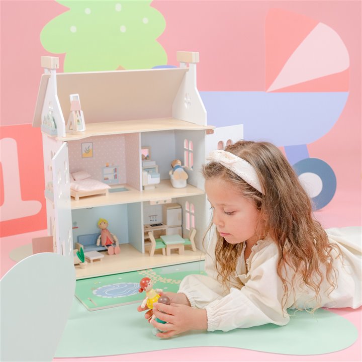 Klasszikus fa babaház