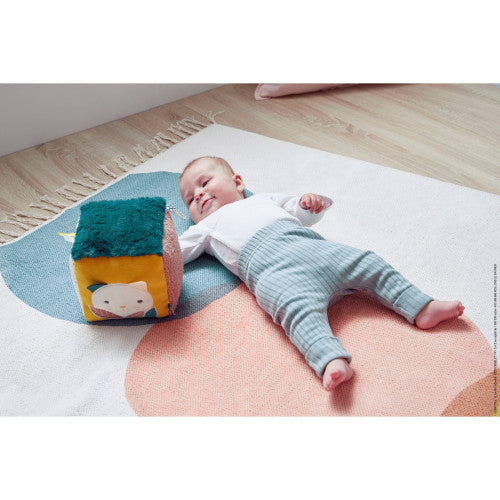Kaloo developmental toy for babies - sensory cube